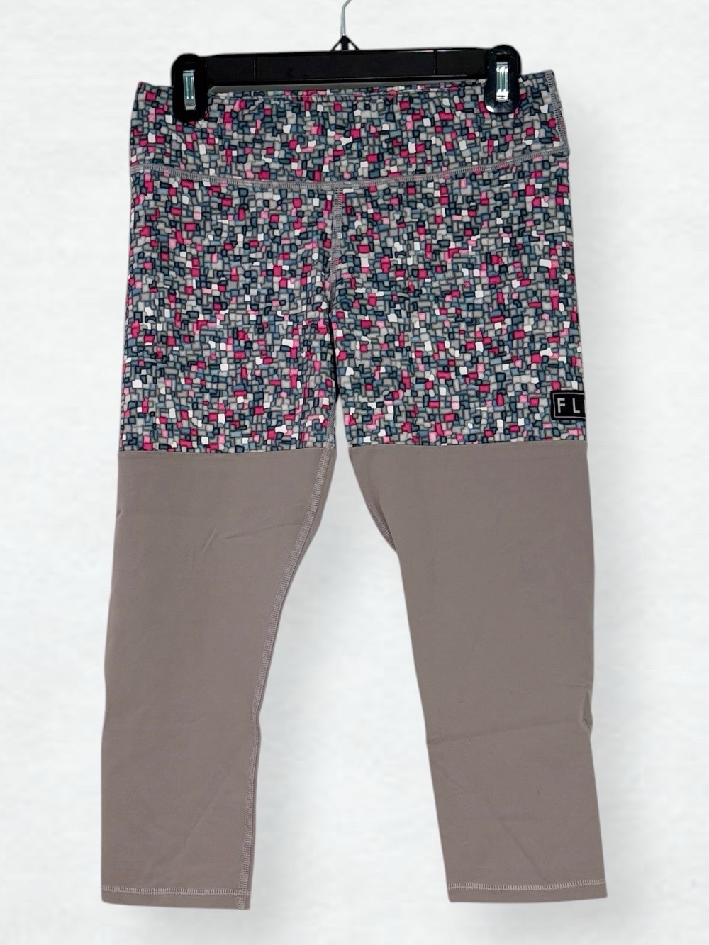 Women’s Fleo Cropped Leggings Size Medium